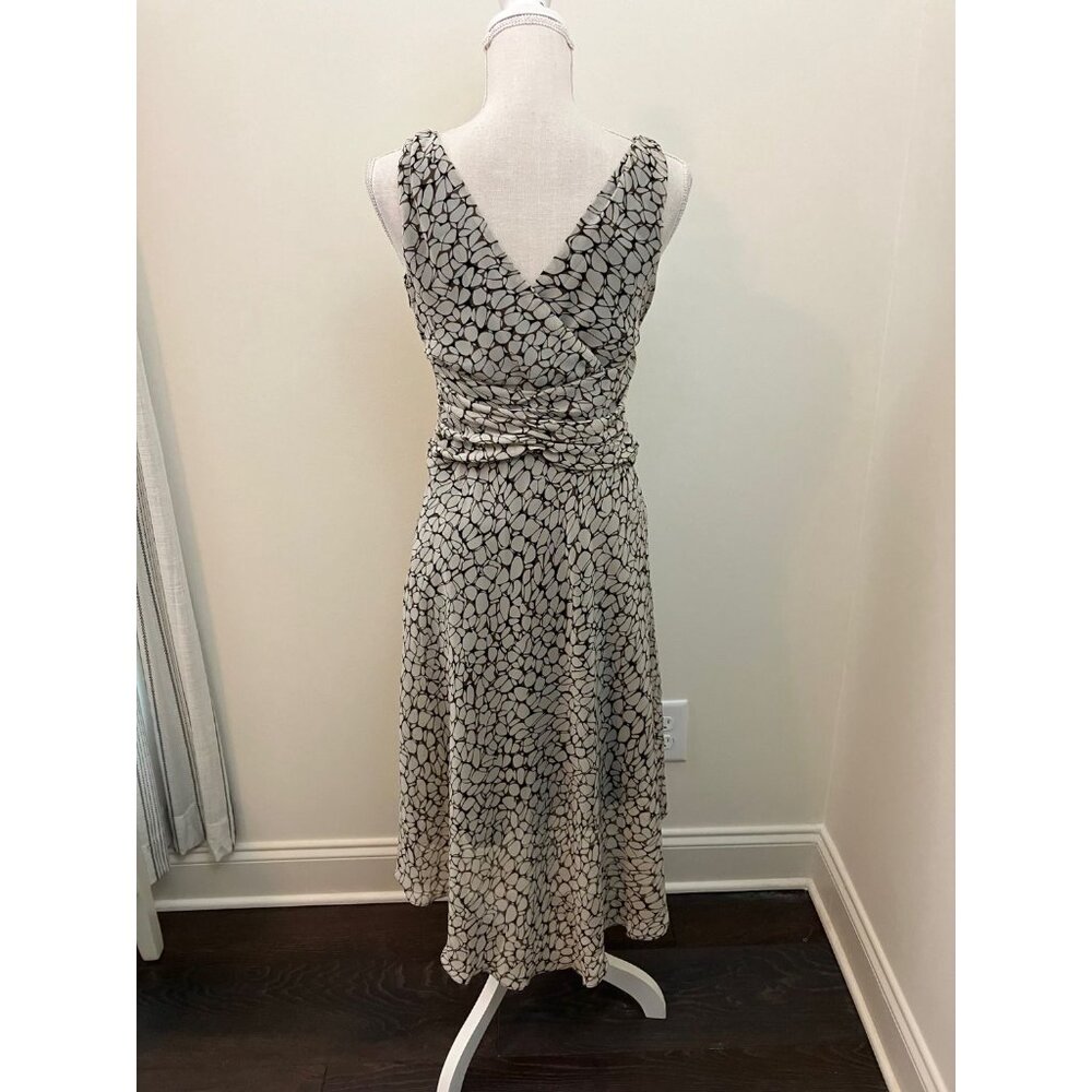 London Times Faux Wrap Gray Brown Sleeveless Dress Size 8 - Picture 2 of 5